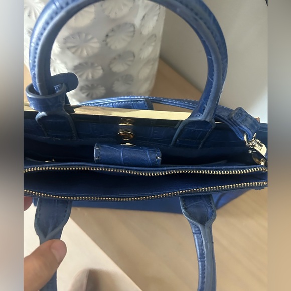 Y2K Guess Navy Blue Leather Purse Handbag Crocodile Embossed Side Panels - Picture 8 of 11